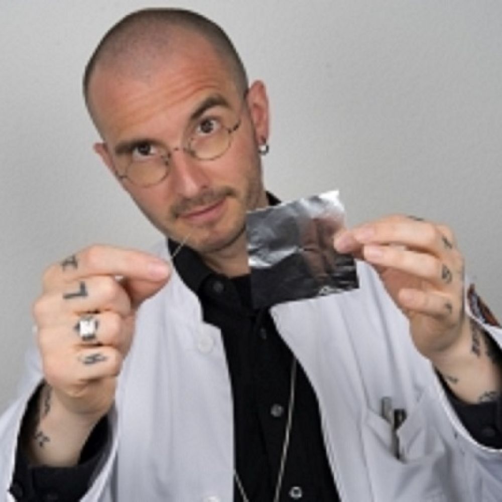 Dr. Mark Benecke