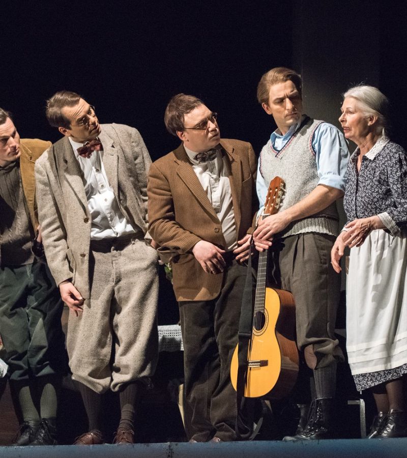 Die Feuerzangenbowle