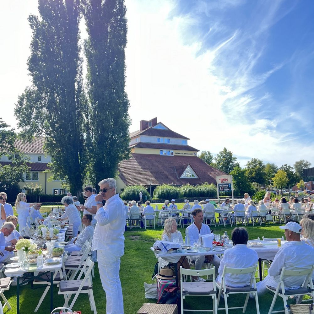 Diner en blanc